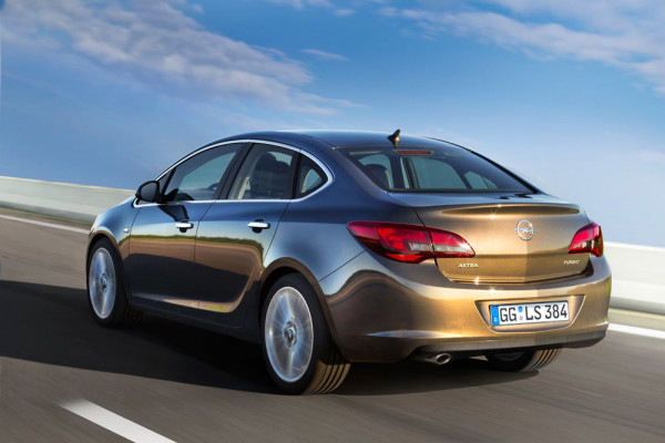 Hak wypinany + moduł Opel Astra sedan od 2012