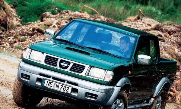 Hak holowniczy + wiązka Nissan Pickup D22 4WD od 2002