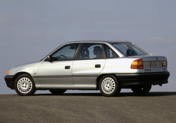 Hak holowniczy + wiązka Opel Astra F Sedan 1991-2002